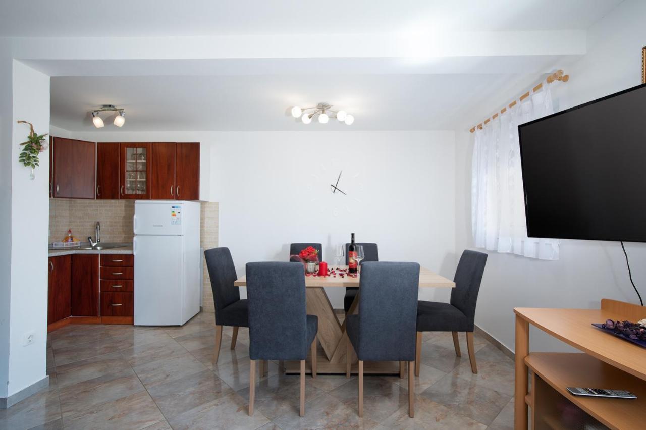 Apartmani Dujmovic Medulin Dış mekan fotoğraf
