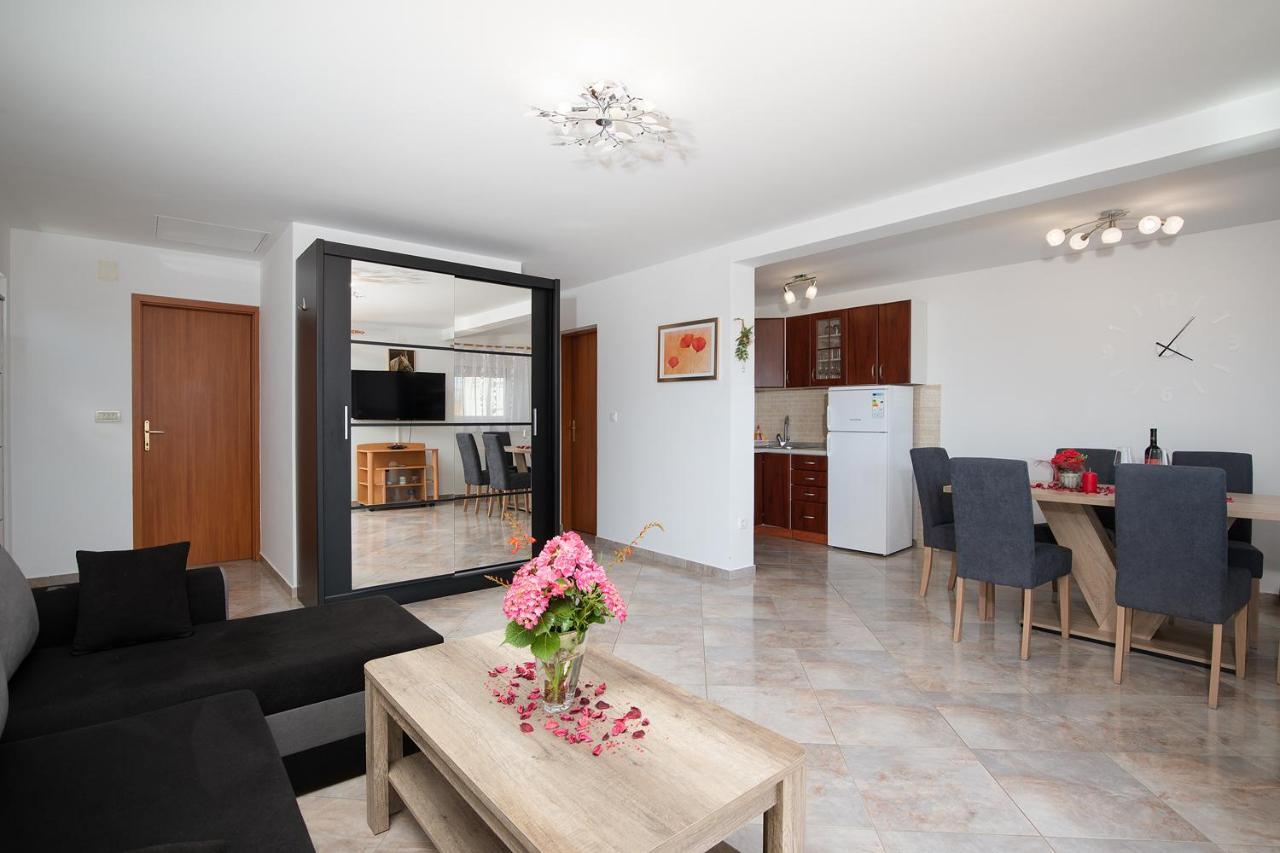 Apartmani Dujmovic Medulin Dış mekan fotoğraf